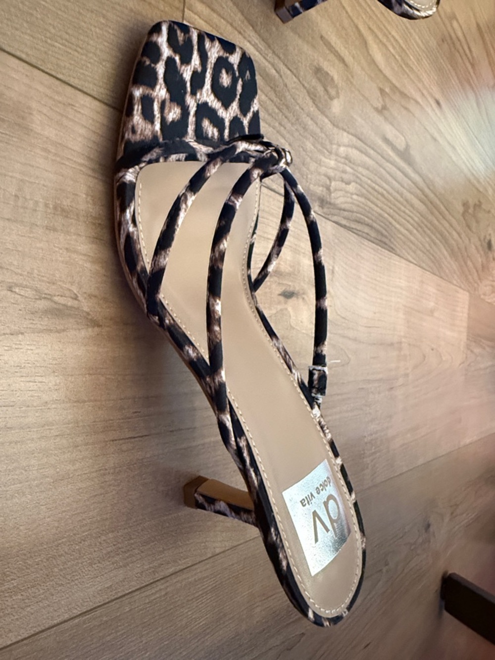 DV Dolce Vita ZINI Leopard Print Strappy Slide Heels NEW SIZE 7 - Picture 2 of 4